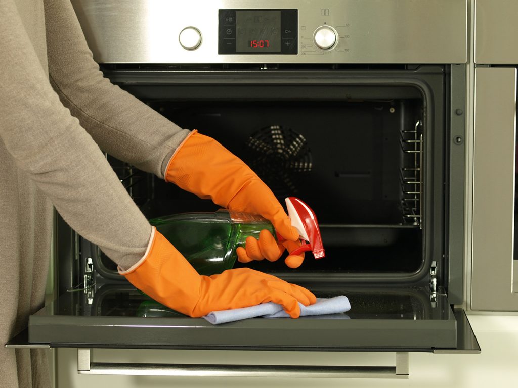 Limpiar la rejilla del horno: 3 métodos eficaces